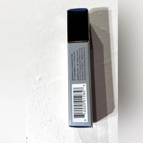 PCA Skin Ideal Complex Revitalizing Eye Gel - Picture 4 of 5